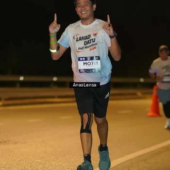 Runner Photo 7682665