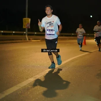 Runner Photo 7682679