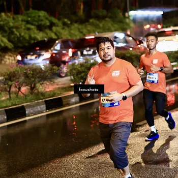 Runner Photo 7682681