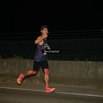 Runner Photo 7682701