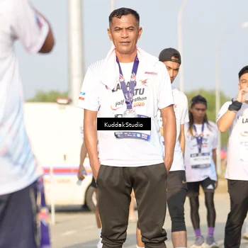 Runner Photo 7682705