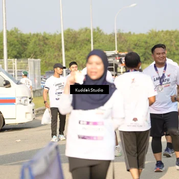 Runner Photo 7682733