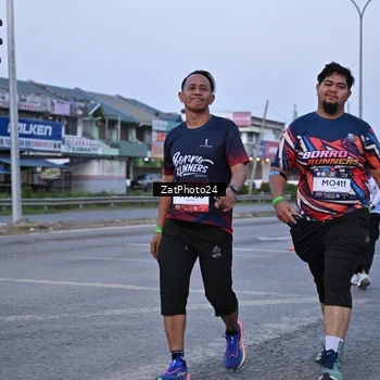 Runner Photo 7682740