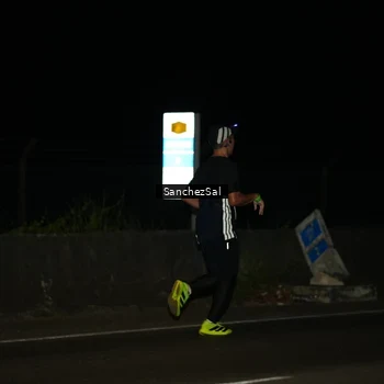 Runner Photo 7682745