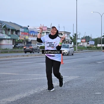 Runner Photo 7682764