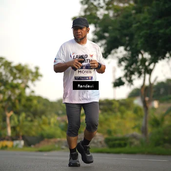 Runner Photo 7682765