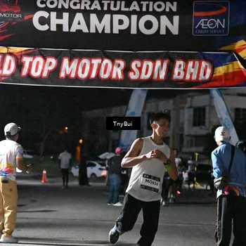 Runner Photo 7682766