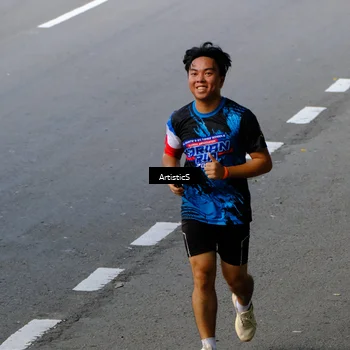 Runner Photo 7682767