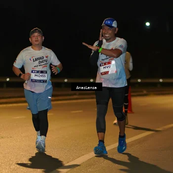Runner Photo 7682778