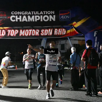 Runner Photo 7682787