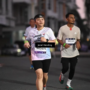 Runner Photo 7682794