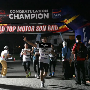 Runner Photo 7682796