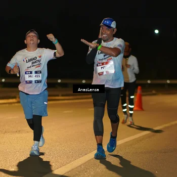 Runner Photo 7682800