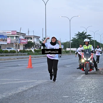 Runner Photo 7682801