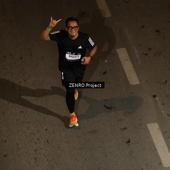 Runner Photo 7682811