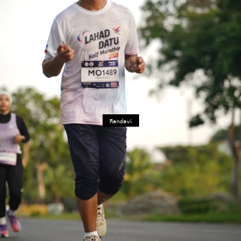Runner Photo 7682816