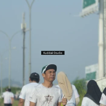 Runner Photo 7682830