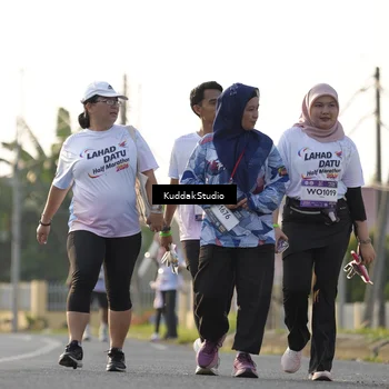 Runner Photo 7682843