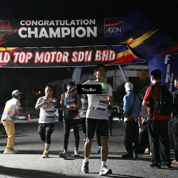 Runner Photo 7682865