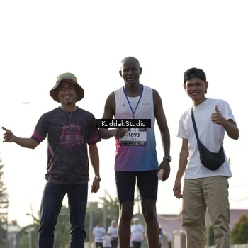 Runner Photo 7682874