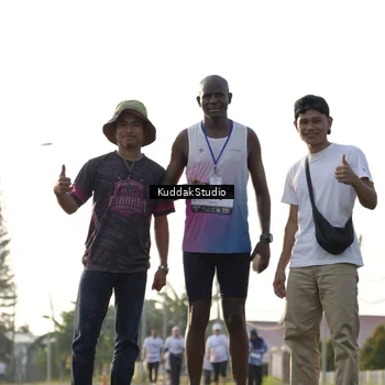Runner Photo 7682875