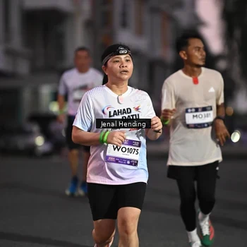 Runner Photo 7682878