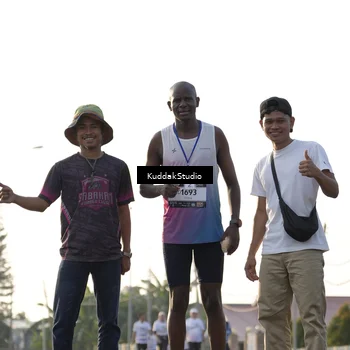 Runner Photo 7682890