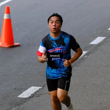 Runner Photo 7682893