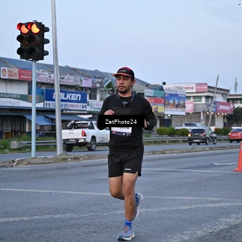 Runner Photo 7682980