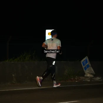 Runner Photo 7682993