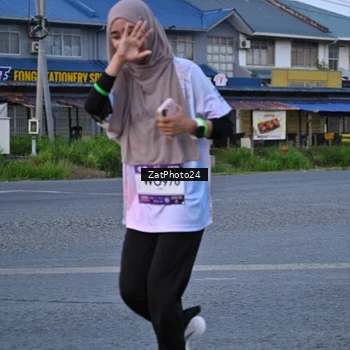 Runner Photo 7683038