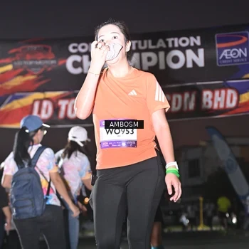 Runner Photo 7683076