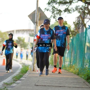 Runner Photo 7683085