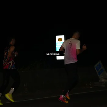 Runner Photo 7683095