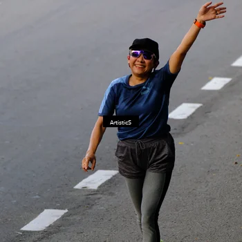 Runner Photo 7683100