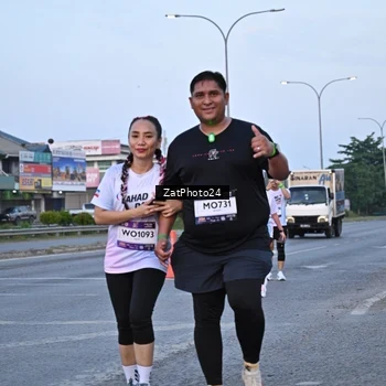 Runner Photo 7683104