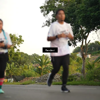 Runner Photo 7683118