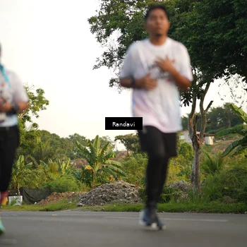Runner Photo 7683148