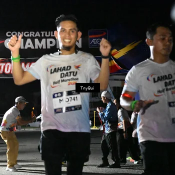 Runner Photo 7683198