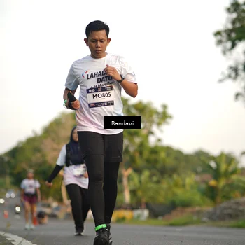Runner Photo 7683239