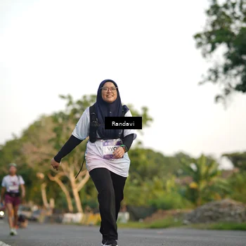 Runner Photo 7683242