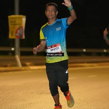 Runner Photo 7683308