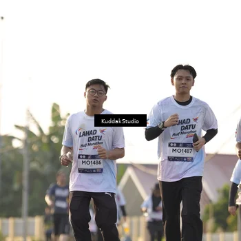 Runner Photo 7683317