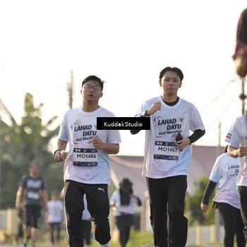 Runner Photo 7683331