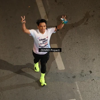 Runner Photo 7683339