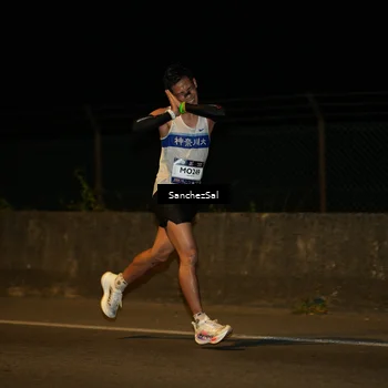 Runner Photo 7683354