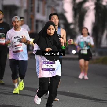Runner Photo 7683367