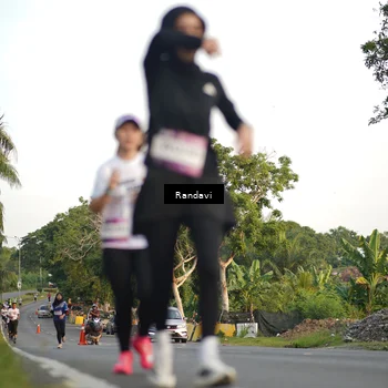 Runner Photo 7683403