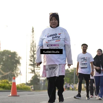 Runner Photo 7683422