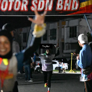 Runner Photo 7683450